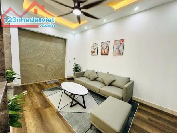 BÁN NHÀ 4 TẦNG, 40M2, PH MINH KHAI - VỊ TRÍ VÀNG, GIÁ CHỈ 3.5 TỶ - SỔ ĐỎ CHÍNH CHỦ