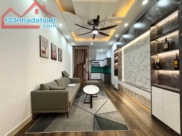 BÁN NHÀ 4 TẦNG, 40M2, PH MINH KHAI - VỊ TRÍ VÀNG, GIÁ CHỈ 3.5 TỶ - SỔ ĐỎ CHÍNH CHỦ - 1