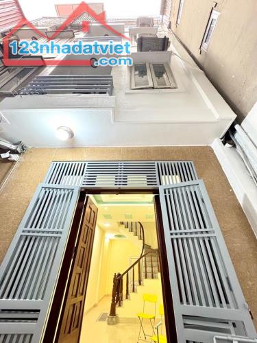 BÁN NHÀ 4 TẦNG, 40M2, PH MINH KHAI - VỊ TRÍ VÀNG, GIÁ CHỈ 3.5 TỶ - SỔ ĐỎ CHÍNH CHỦ - 4