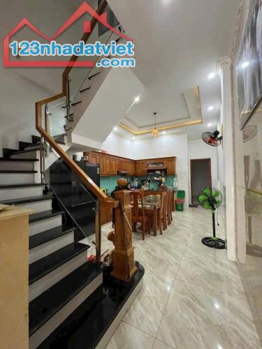 Nhà sổ riêng thổ cư 1.75 tỷ/1 lầu 1 trệt,3 phòng ngủ - 9