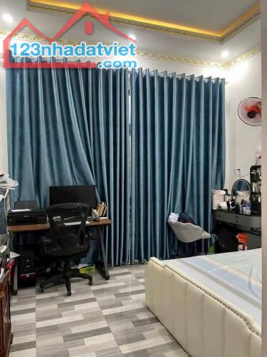 Nhà sổ riêng thổ cư 1.75 tỷ/1 lầu 1 trệt,3 phòng ngủ - 10