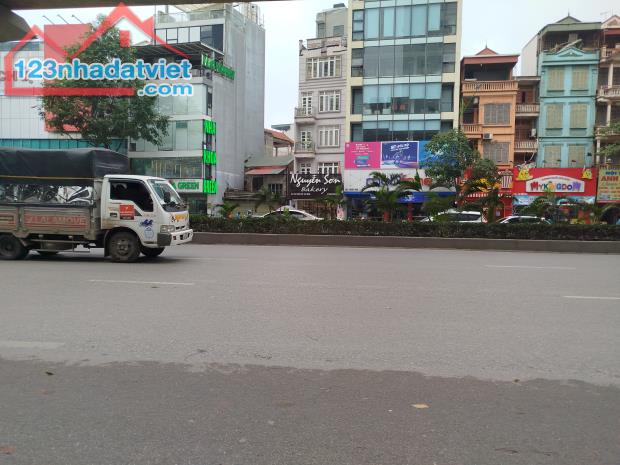 Bán nhà phân lô Nguyên Xiển – cạnh ngã tư Khuất Duy Tiến, 50m2, 5 tầng, ô tô tránh, giá tố