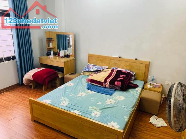 Bán nhà phân lô Nguyên Xiển – cạnh ngã tư Khuất Duy Tiến, 50m2, 5 tầng, ô tô tránh, giá tố - 2