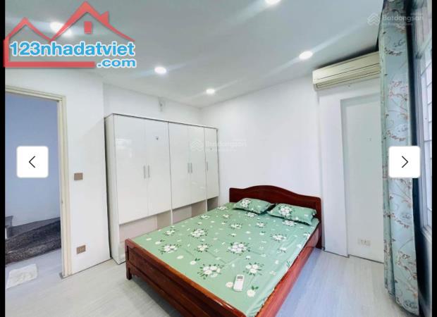 Con phố ch.ư.a bao giờ hết h.o.t Hoàng Văn Thái 8,5 tỷ cho 31m2,sổ xị.n nhà ở ngay!!