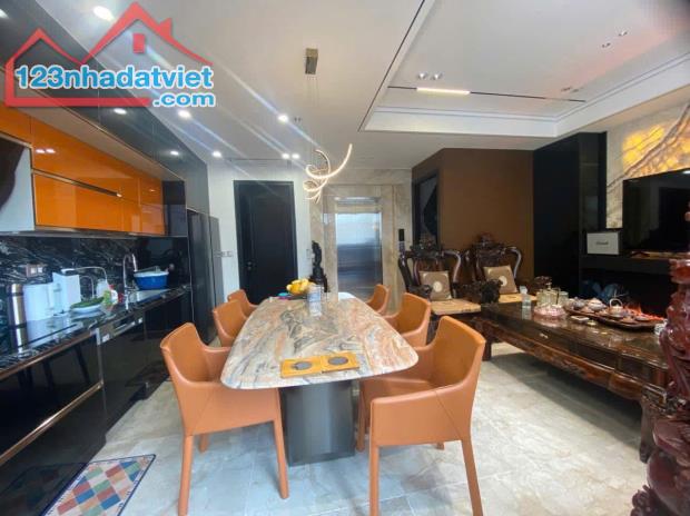 Bán Nhà Phố Ngọc Lâm 50m2 6T Dân Xây, Gara Thang Máy, Thông Nguyễn Văn Cừ Nhỉnh 18 Tỷ - 1