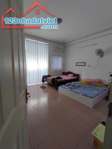 Bán nhà 2 mặt tiền, gần Nguyễn Thị Thập, Q7, 100m2, giá 10.x tỷ - 2