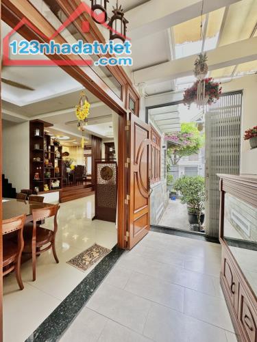 Biệt thự 12,5x17m KDC ven sông Tân Phong Q7 - 3 tầng cực đẹp - giá 54 tỷ - 4