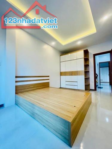 Bán nhà Mới Lô góc Vĩnh Quỳnh Thanh Trì, 37m2*5T, MT5.8m giá 5 tỷ, Sổ vuông - 1