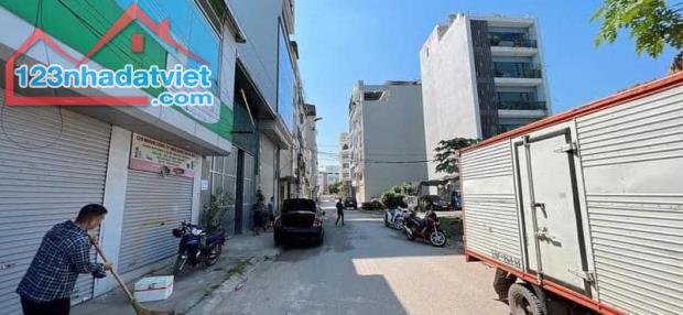 BÁN 109m*MT6.8m ĐẤT ĐẤU GIÁ TỨ HIỆP THANH TRÌ VỈA HÈ Ô TÔ TRÁNH KINH DOANH CHỈ 18.5 tỷ - 2