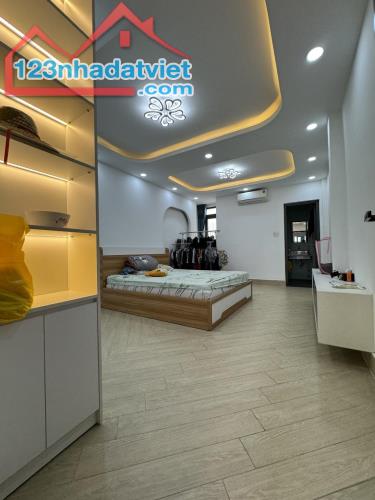 💥💥💥 GÒ VẤP NGAY UBND PHƯỜNG 9 - 4 TẦNG 68M2, NHỈNH 8 TỶ - 5