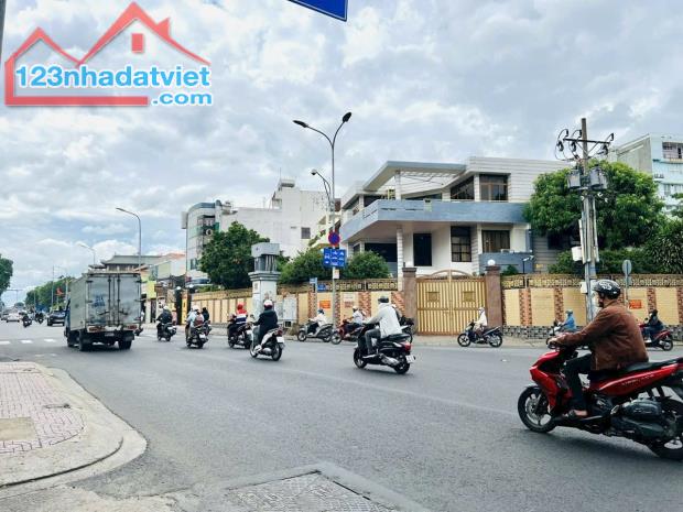 Bán Toà Nhà Văn Phòng Có Thang Máy Đường Nguyễn Kiệm, Phường 09, Quận Phú Nhuận - 2