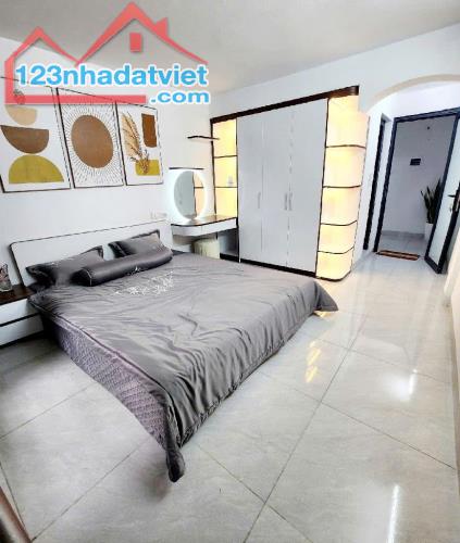 BÁN NHÀ  MINH KHAI- HAI BÀ TRƯNG- FULL NỘI THẤT-MỚI KÍNH KOONG- NHỈNH 5 TỶ. - 3