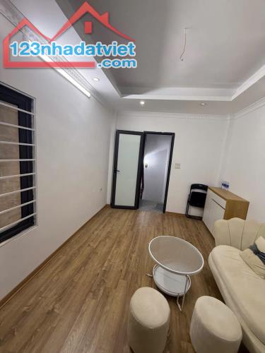 **BÁN NHÀ MỚI XÂY NGÕ 639 HOÀNG HOA THÁM - 32M² XÂY 5 TẦNG, FULL NỘI THẤT CAO CẤP 🏡 ** - 1