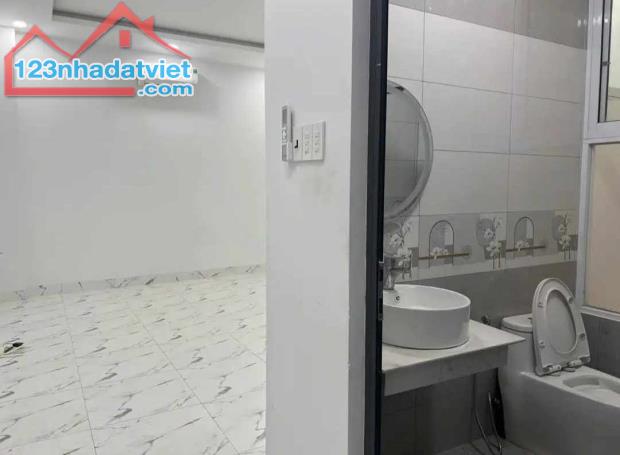 Bán nhà-DT84M2(6,4x13m)-3tầng-3PN-HXH-P vĩnh hoà-Nha Trang-chỉ 2ty650tr - 4
