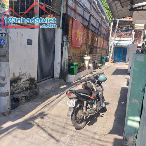 BÁN NHÀ VỊ TRÍ ĐẸP, KHÔNG QUY HOẠCH NGAY TẠI ĐƯỜNG PHAN VĂN HỚN, TÂN THỚI NHẤT, QUẬN 12 - 2