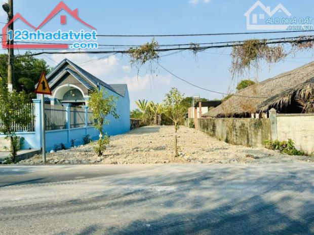 BÁN ĐẤT CỦ CHI 210M2 , SÁT KCN XUYÊN Á 900 TRIỆU , SỔ HỒNG RIÊNG