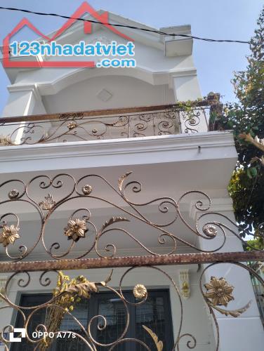 BÁN NHÀ 2 TẦNG - 90m2  CHỈ : 4.3 TỶ  - SỔ HỒNG RIÊNG - NGUYỄN BÌNH  PHÚ XUÂN NHÀ BÈ - 2