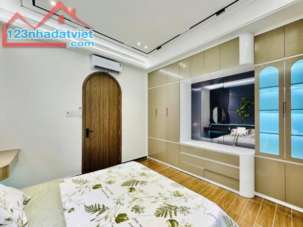 **Bán nhà mặt tiền Nhất Chi Mai, phường 13, Tân Bình; (4*10) 5 tầng - 9,3 tỷ - 1