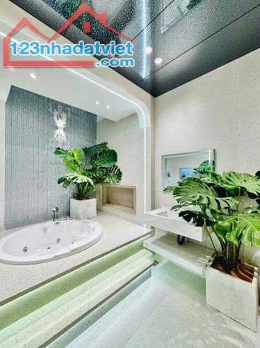**Bán nhà mặt tiền Nhất Chi Mai, phường 13, Tân Bình; (4*10) 5 tầng - 9,3 tỷ - 3