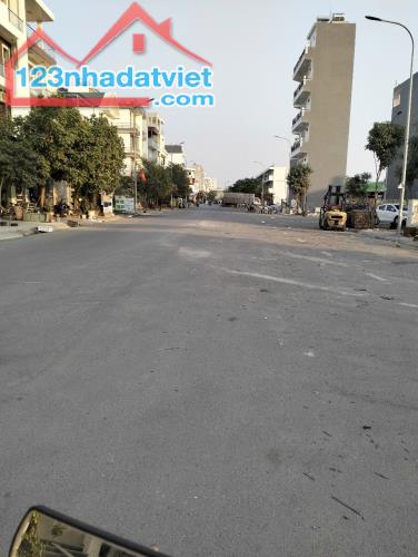 Sẵn xuất phiếu tái định cư Kiến Thiết ( cạnh chợ hoa quả) Sở Dầu đối diện Vinhomes - 2