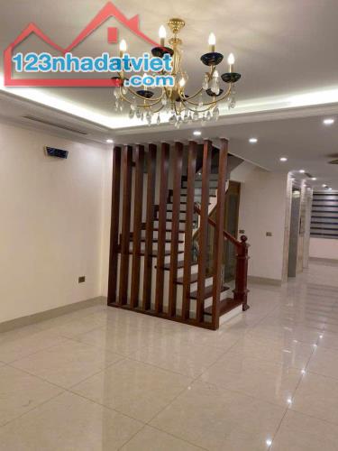 Bán nhà ven hồ Nhật Chiêu, 108 m2, 5 tầng, 1 hầm, MT 6.6m, thang máy, dân xây. Vip 73 tỷ ! - 3