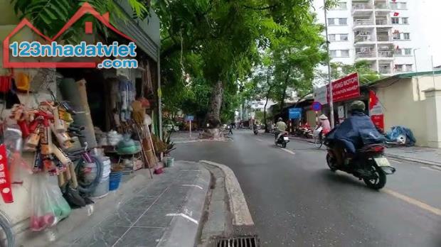 Bán nhà Ba Đình, mặt phố KD, 65 m2, 4 tầng, chỉ 18 tỷ