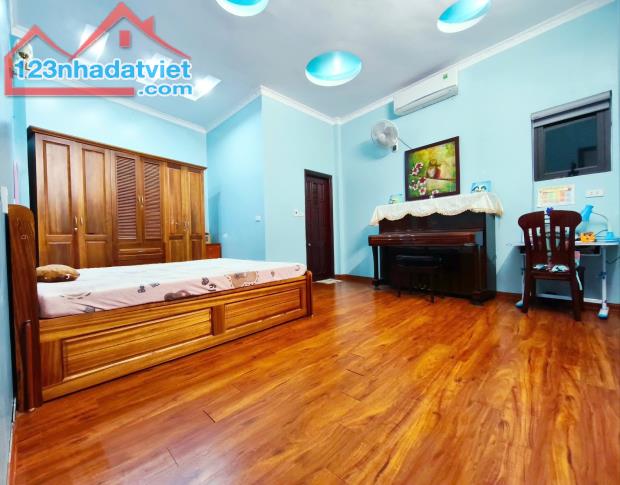 CỰC HIẾM TT THANH XUÂN GARA KINH DOANH NHÀ DÂN XÂY CHẮC CHẮN HIẾM NHÀ BÁN 50M2 CHỈ 12.6 TỶ - 3