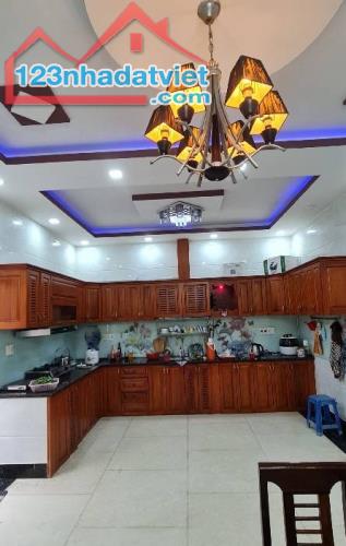 Nhà 4 tầng, KDC Nam Long, Liên Phường, 112m2, ngang 7m, đường 16m,chỉ 13 tỷ - 2