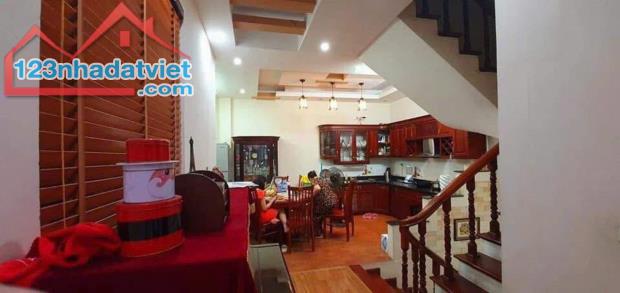 NGUYỄN VĂN LỘC- LÔ GÓC NHIỀU CÂY XANH- VỈA HÈ - Ô TÔ TRÁNH - KINH DOANH / VĂN PHÒNG– - 4