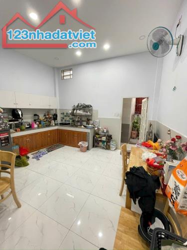 Nhà dân xây ở kiên cố cuối Lê Trọng Tấn 5x12x2 tầng giá nhỉnh 4.x tỷ LH 0938872331 - 1