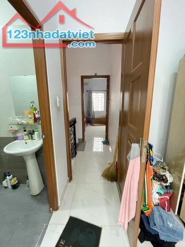 Nhà dân xây ở kiên cố cuối Lê Trọng Tấn 5x12x2 tầng giá nhỉnh 4.x tỷ LH 0938872331 - 2