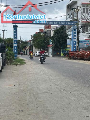 BÁN NHÀ CẤP 4 HẺM XÓM CHIẾU - VĨNH NGỌC. XUNG QUANH TIỆN ÍCH ĐẦY ĐỦ. LH 0935964828 - Hiền