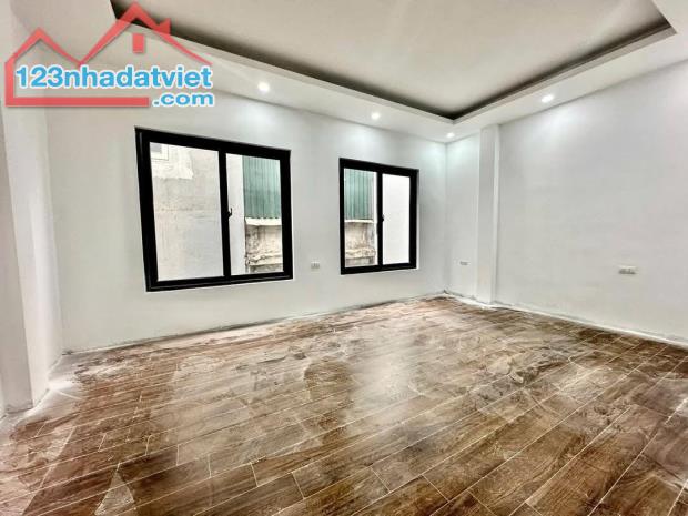 CẦN BÁN GẤP NHÀ TUYỆT ĐẸP 6 TẦNG THANG MÁY, 32M², GIÁ 7.55 TỶ KHU VĂN CAO, HOÀNG HOA THÁM - 4