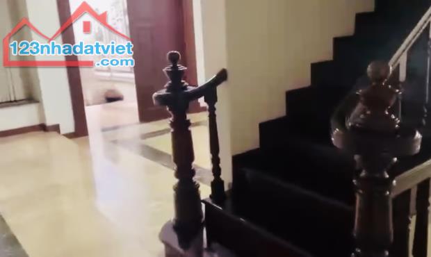 BÁN BIỆT THỰ MẶT PHỐ LẠC LONG QUÂN 160M-MT8-90TY-TÂY HỒ
LH: 0982.769.586 - 2