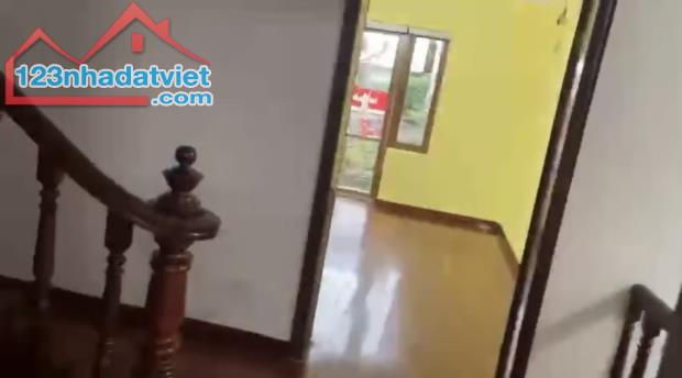 BÁN BIỆT THỰ MẶT PHỐ LẠC LONG QUÂN 160M-MT8-90TY-TÂY HỒ
LH: 0982.769.586 - 3