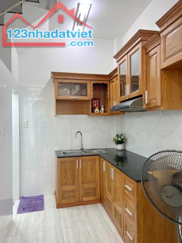 Cho thuê nhà mới 5 tầng HXH sát đường Nguyễn Thị Tần P2Q8 (Full nội thất) - 2