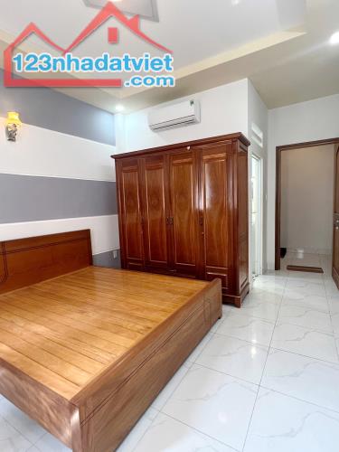 Cho thuê nhà mới 5 tầng HXH sát đường Nguyễn Thị Tần P2Q8 (Full nội thất) - 3