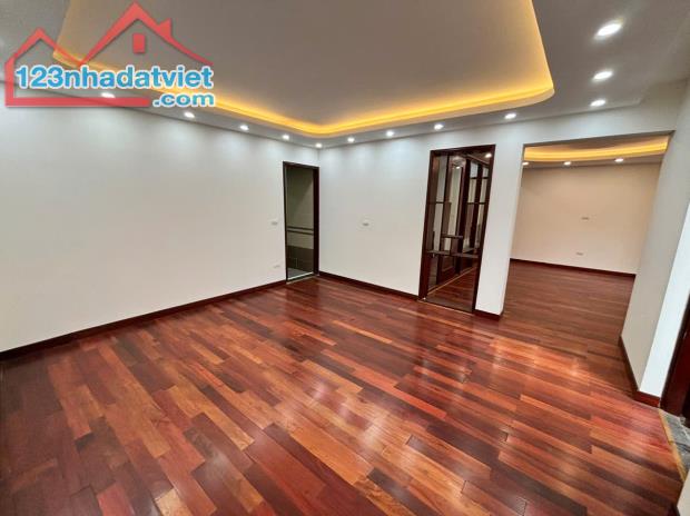 Cho thuê BT Lê Đức Thọ Mỹ Đình LÔ GÓC 200m 4 tầng 1 hầm 80tr 0903409888 - 1