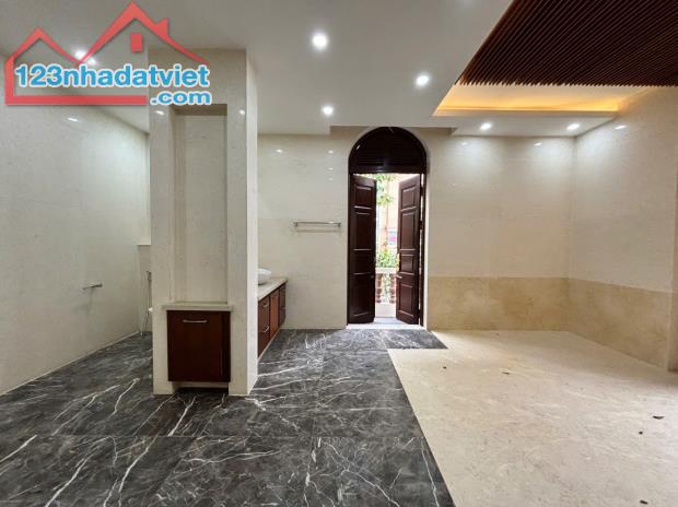 Cho thuê BT Lê Đức Thọ Mỹ Đình LÔ GÓC 200m 4 tầng 1 hầm 80tr 0903409888 - 2
