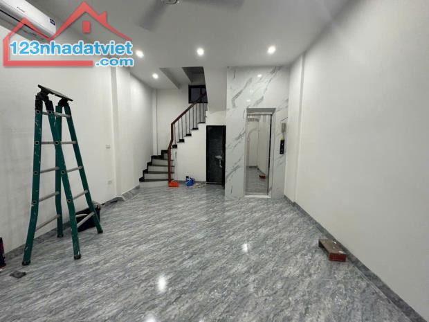 Bán nhà Tứ Liên, Tây Hồ 5 tầng 33m2, thiết kế đẹp, có thang máy 9,05 tỷ - 2