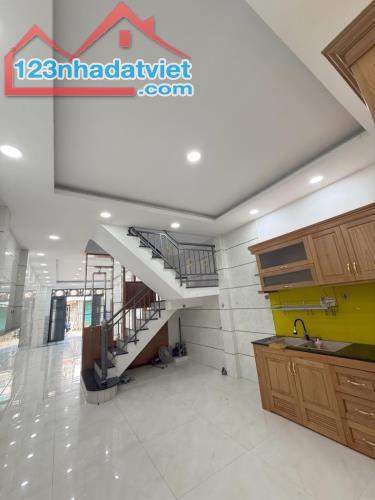 MẶT TIỀN KINH DOANH, 2 TẦNG, NGAY GÒ XOÀI - LÊ VĂN QUỚI, 54M2, SỔ ĐẸP HOÀN CÔNG ĐỦ, GIÁ - 2