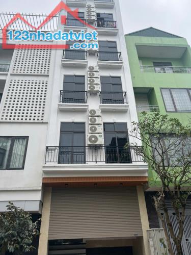 CCMN Đấu Giá Mậu lương Hà Đông ô Tô đỗ cửa DT 60m 22 phòng kk Thang máy giá 18.5 tỷ