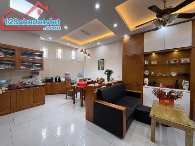 BÁN NHÀ 4 TẦNG - 55M² - GIÁ 8.6 TỶ - PHÚ THƯỢNG, TÂY HỒ