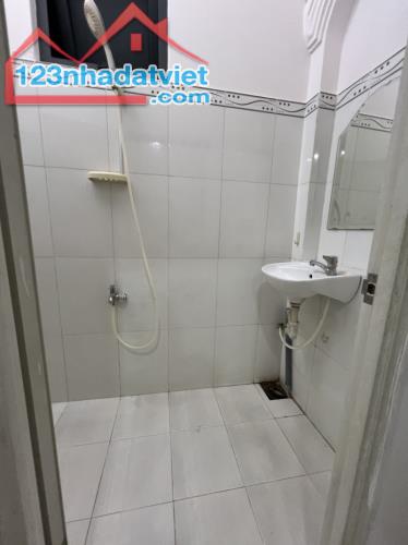 BÁN NHÀ 2 TẦNG, 62M2 BỜ BAO TÂN THẮNG, TP CHỈ 5 TỶ SHR CHÍNH CHỦ - 2