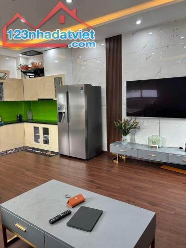 Giá Tốt - Bán Toà Căn Hộ Đường Lý Văn Tố Phước Mỹ Đường 7m5 Doanh Thu Tốt Chỉ 15 tỷ