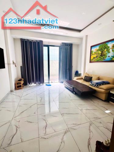 Siêu Phẩm 3 Tầng Vị trí Đẹp Hẻm Xe Hơi 51m2_4.5x11m Quốc Lộ 13 Hiệp Bình Phước Thủ Đức