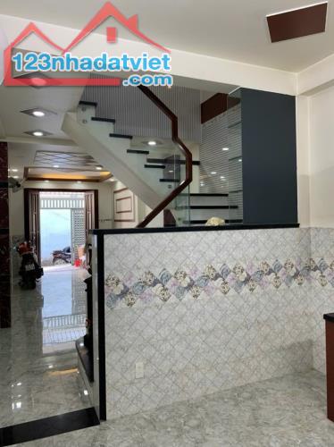 🌳Nhà bán Hậu Giang phường 11 Quận 6 . Gần chợ cây Gõ và Chợ Lớn . DTSD 90m2 - 4