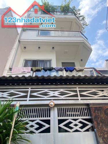 HUỲNH VĂN BÁNH - HẺM 3 GÁC SẠCH ĐẸP - 59M(4x15) 4 TẦNG ĐẸP 5PN 6WC - NHỈNH 8 TỶ XÍU. TL