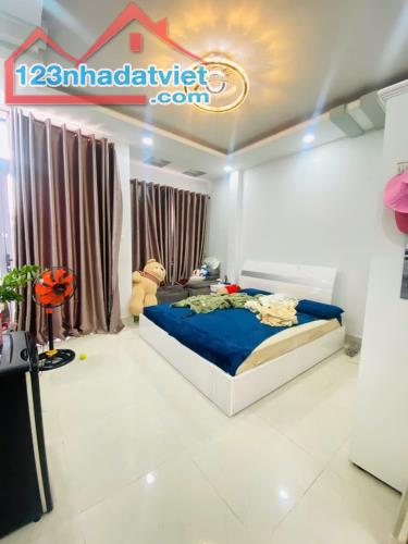 HUỲNH VĂN BÁNH - HẺM 3 GÁC SẠCH ĐẸP - 59M(4x15) 4 TẦNG ĐẸP 5PN 6WC - NHỈNH 8 TỶ XÍU. TL - 2