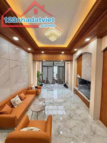 BÁN NHÀ MẶT TIỀN LỚN - 88M2 -  XE HƠI NGỦ TRONG NHÀ - 5 TẦNG MỚI - DT HƠN 20TR/TH - CHỈ 8T